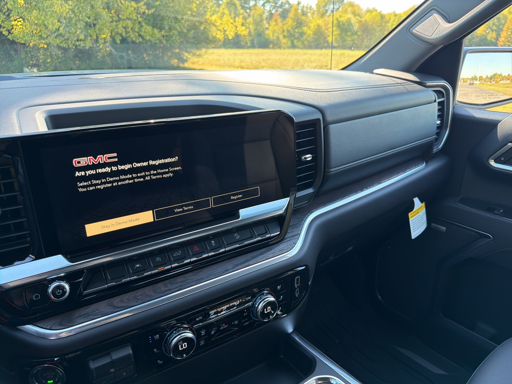 2026 GMC Sierra 1500 SLT - Photo 25