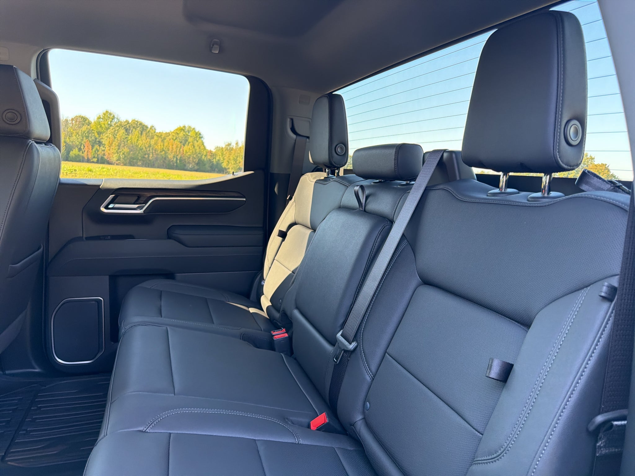 2026 GMC Sierra 1500 SLT - Photo 28