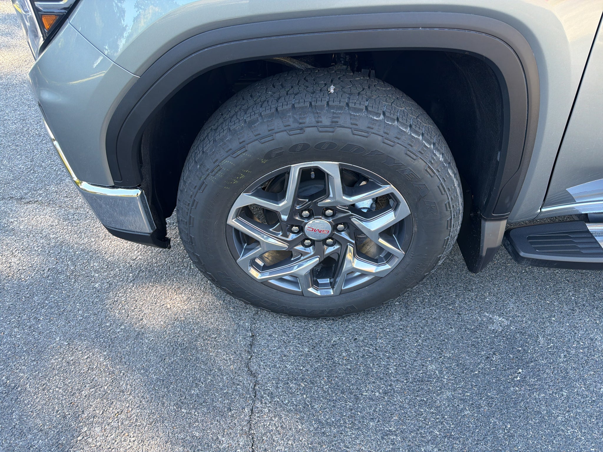 2026 GMC Sierra 1500 SLT - Photo 8