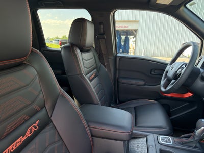2026 Nissan Frontier Crew Cab PRO-4X 4x4