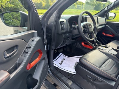 2026 Nissan Frontier Crew Cab PRO-4X 4x4
