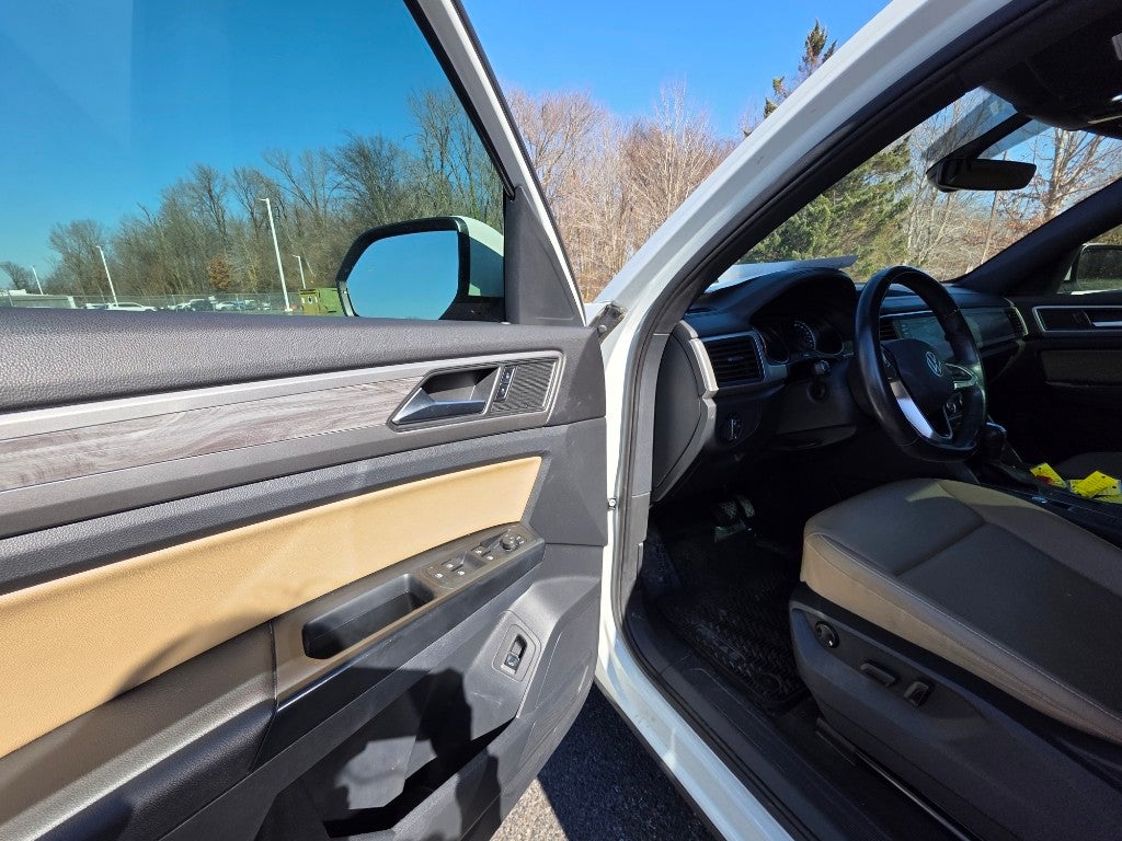 2020 Volkswagen Atlas Cross Sport 2.0T SE w/Technology