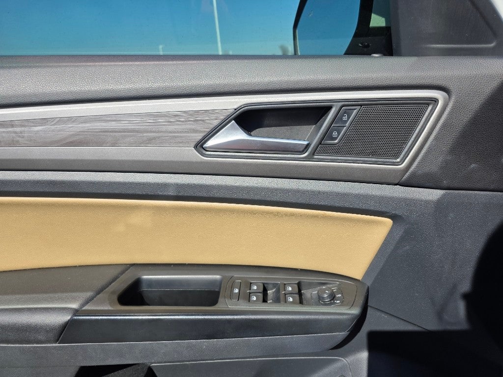 2020 Volkswagen Atlas Cross Sport 2.0T SE w/Technology