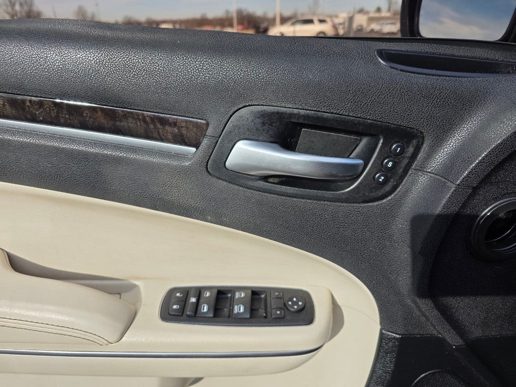 2016 Chrysler 300C AWD