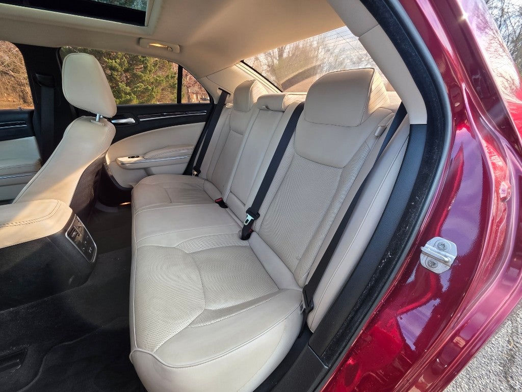 2016 Chrysler 300C AWD