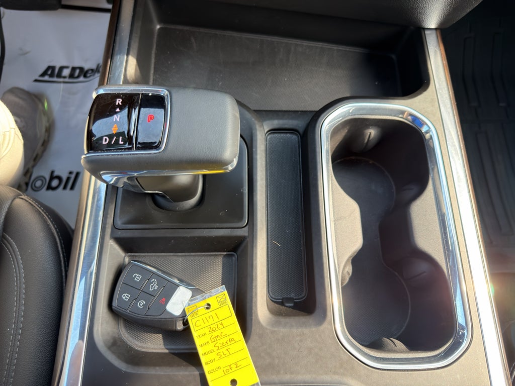 2024 GMC Sierra 1500 SLT