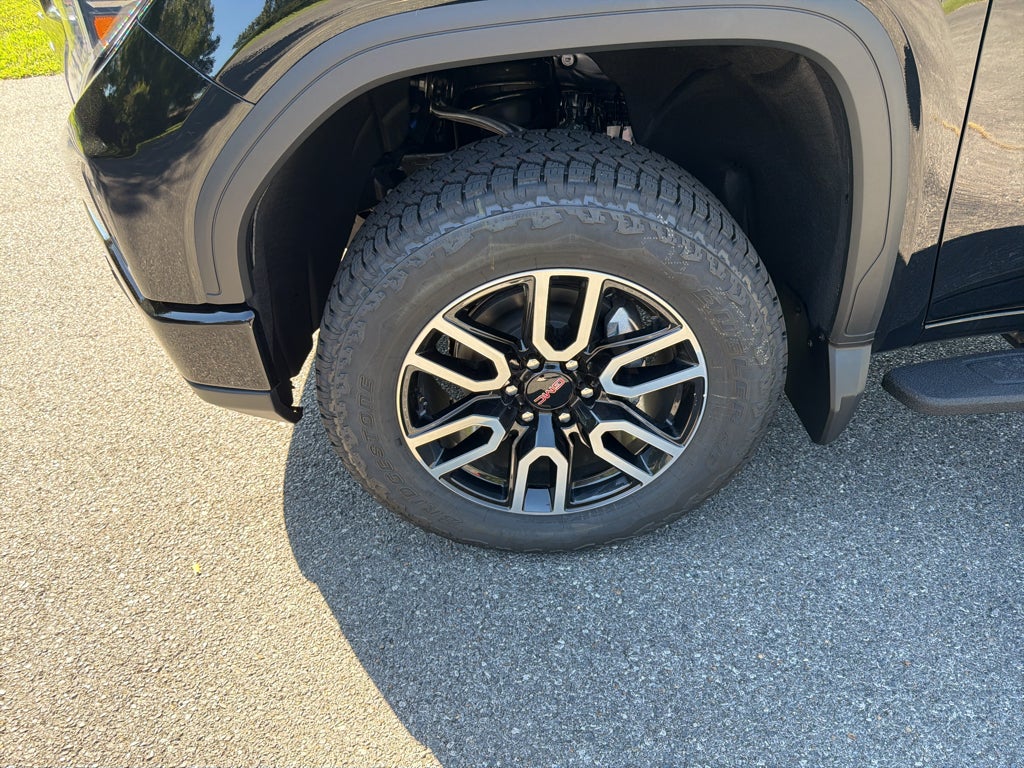 2026 GMC Sierra 1500 AT4 - Photo 9