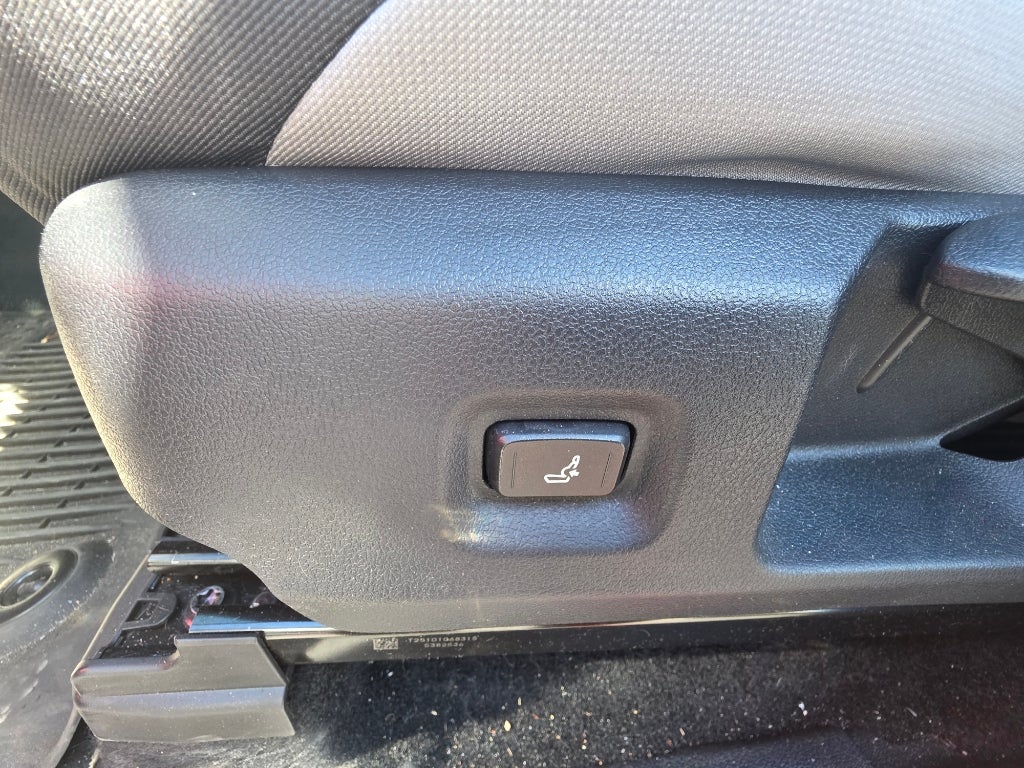 2025 Toyota Tacoma 4WD SR