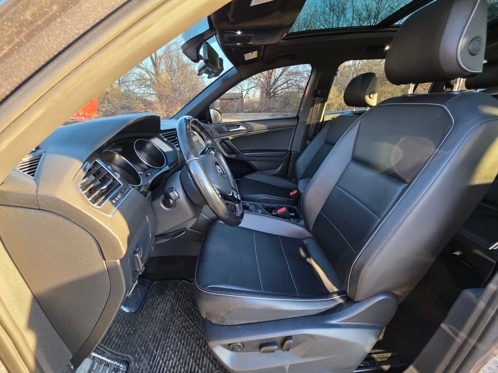 2021 Volkswagen Tiguan 2.0T SE R-Line Black