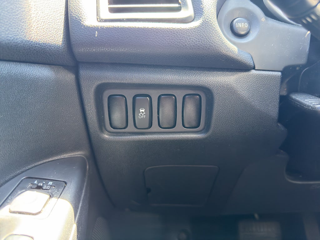 2013 Mitsubishi Outlander Sport ES