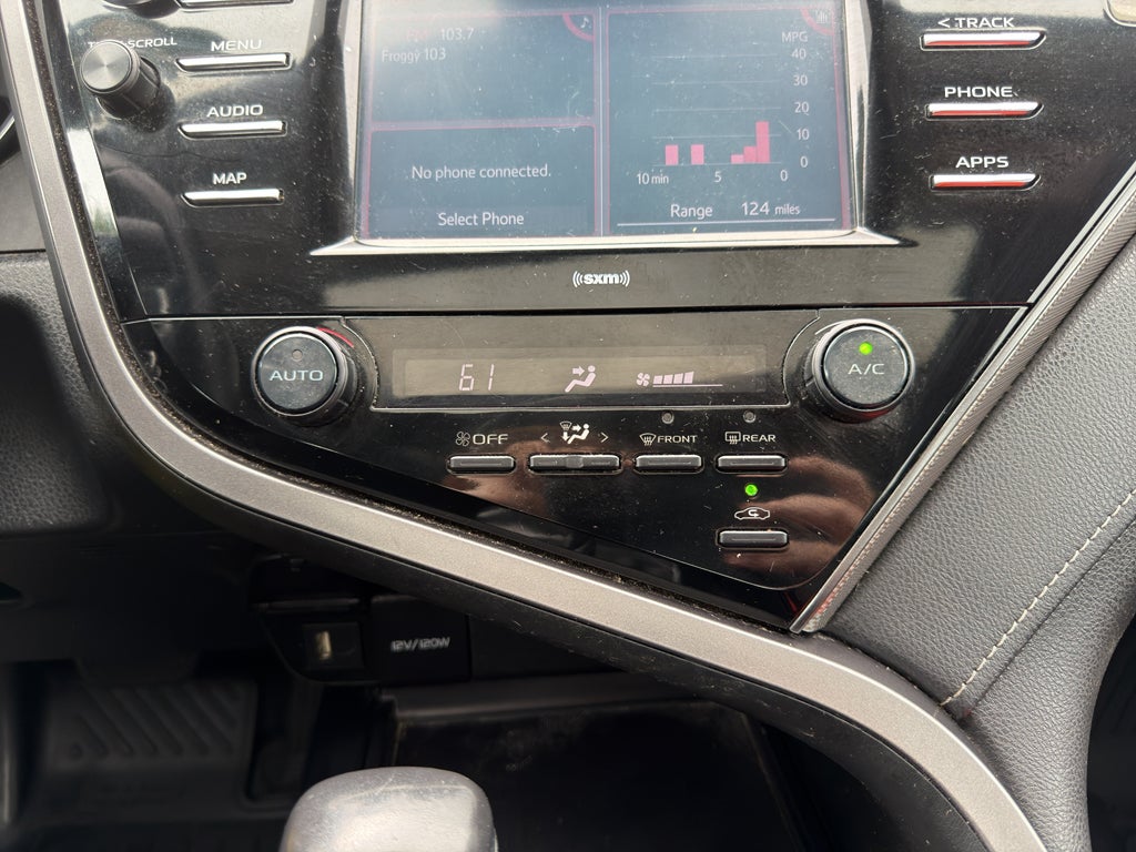 2020 Toyota Camry SE