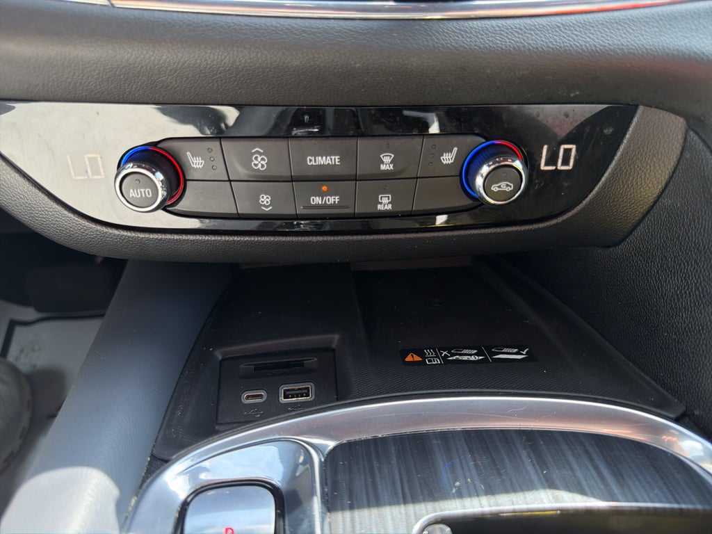 2024 Buick Enclave Essence