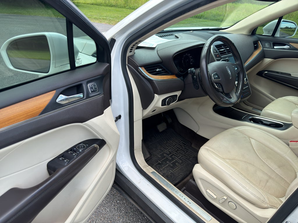 2015 Lincoln MKC Base
