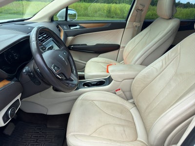2015 Lincoln MKC Base