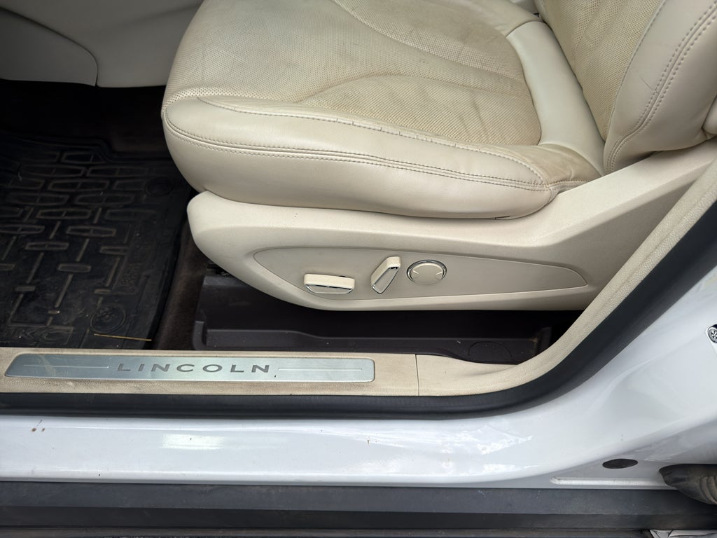 2015 Lincoln MKC Base