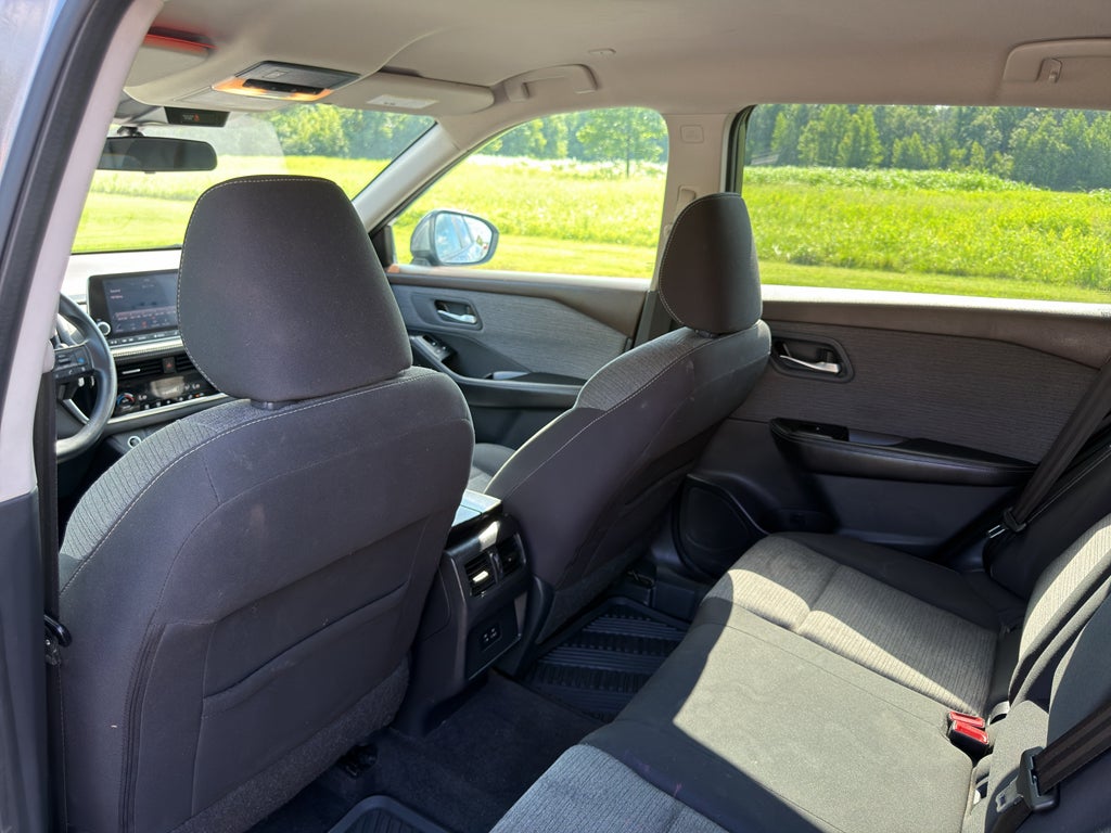 2022 Nissan Rogue SV FWD