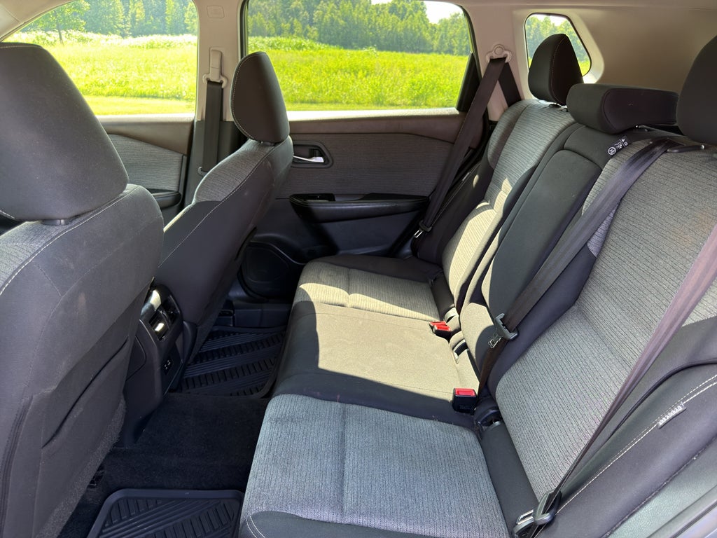 2022 Nissan Rogue SV FWD