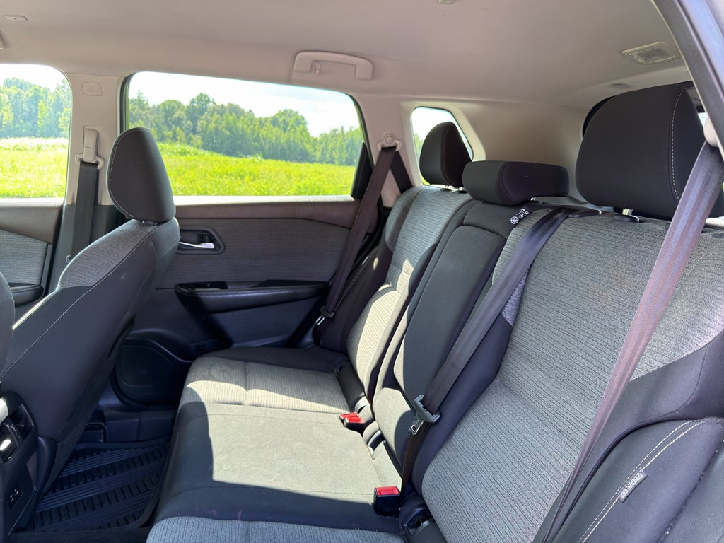 2022 Nissan Rogue SV FWD
