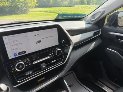 2025 Toyota Highlander LE