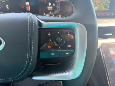 2025 INFINITI QX80 SENSORY AWD
